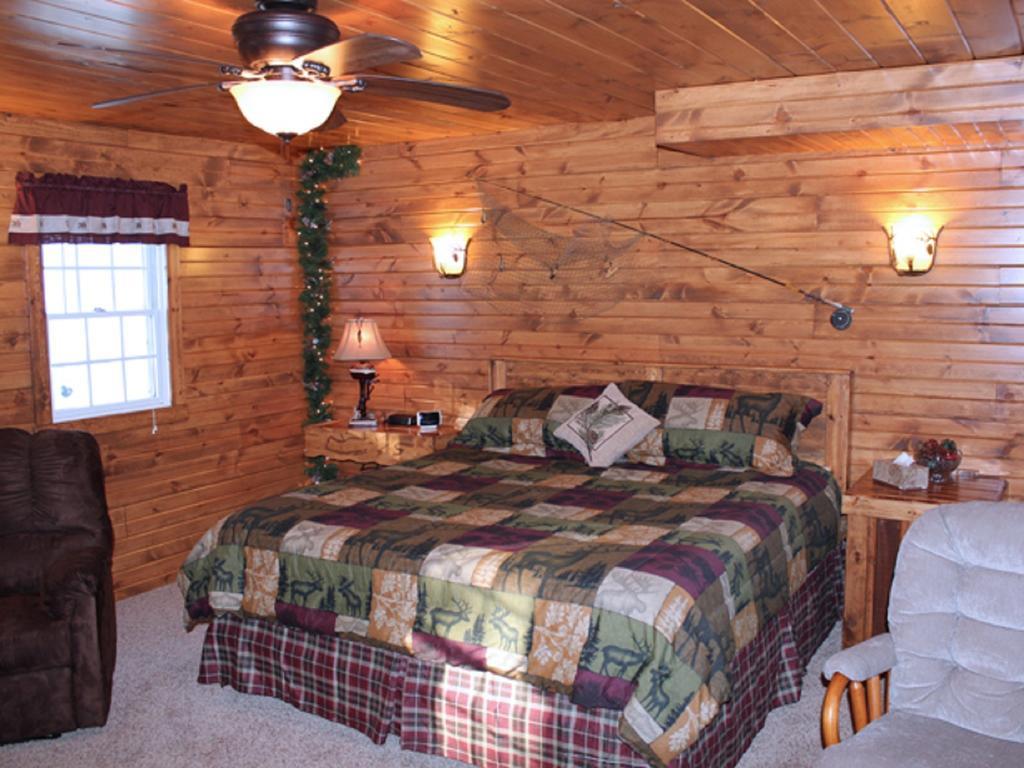 Trickling Waters Retreat Villa Marquette Room photo